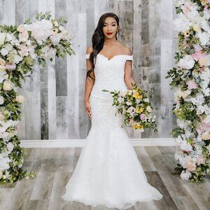 Off-Shoulder Mermaid Lace Wedding Dress